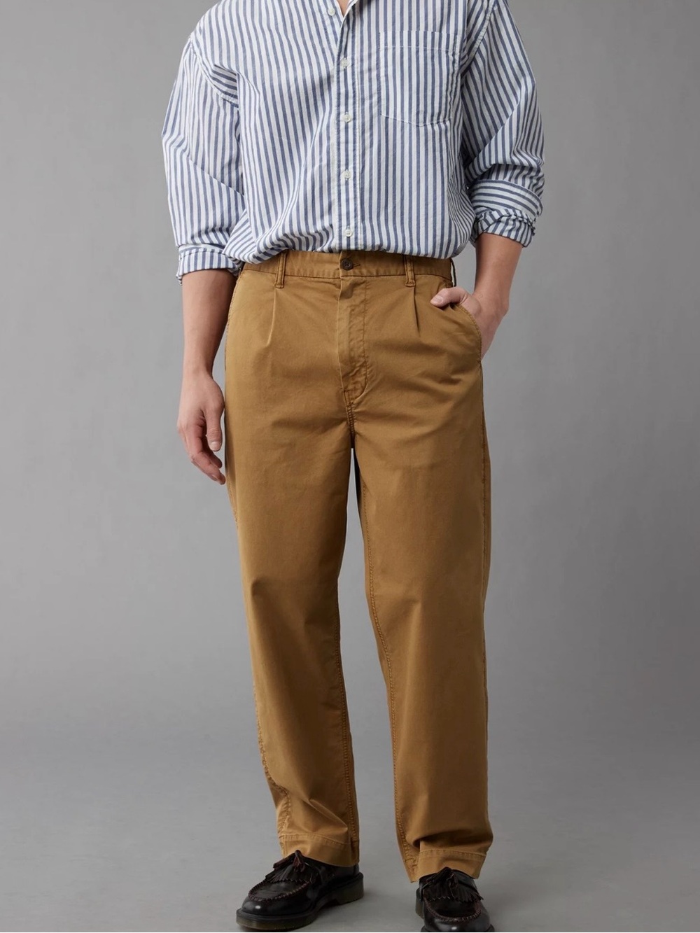 American Eagle Flex Pleated Loose Easy Pant size 40/32